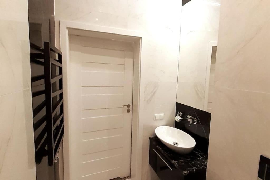 Luxury Apartment - Rakowicka 6 Красков Екстериор снимка